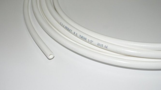 Трубка белая TU-4W 1/2" (м)