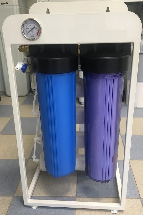 Водоочиститель RO-300 с промывкой (300 л/ч 4 мембраны с контроллером)